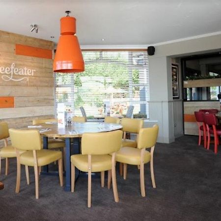 Premier Inn Premier Inn Southend Airport Exteriör bild
