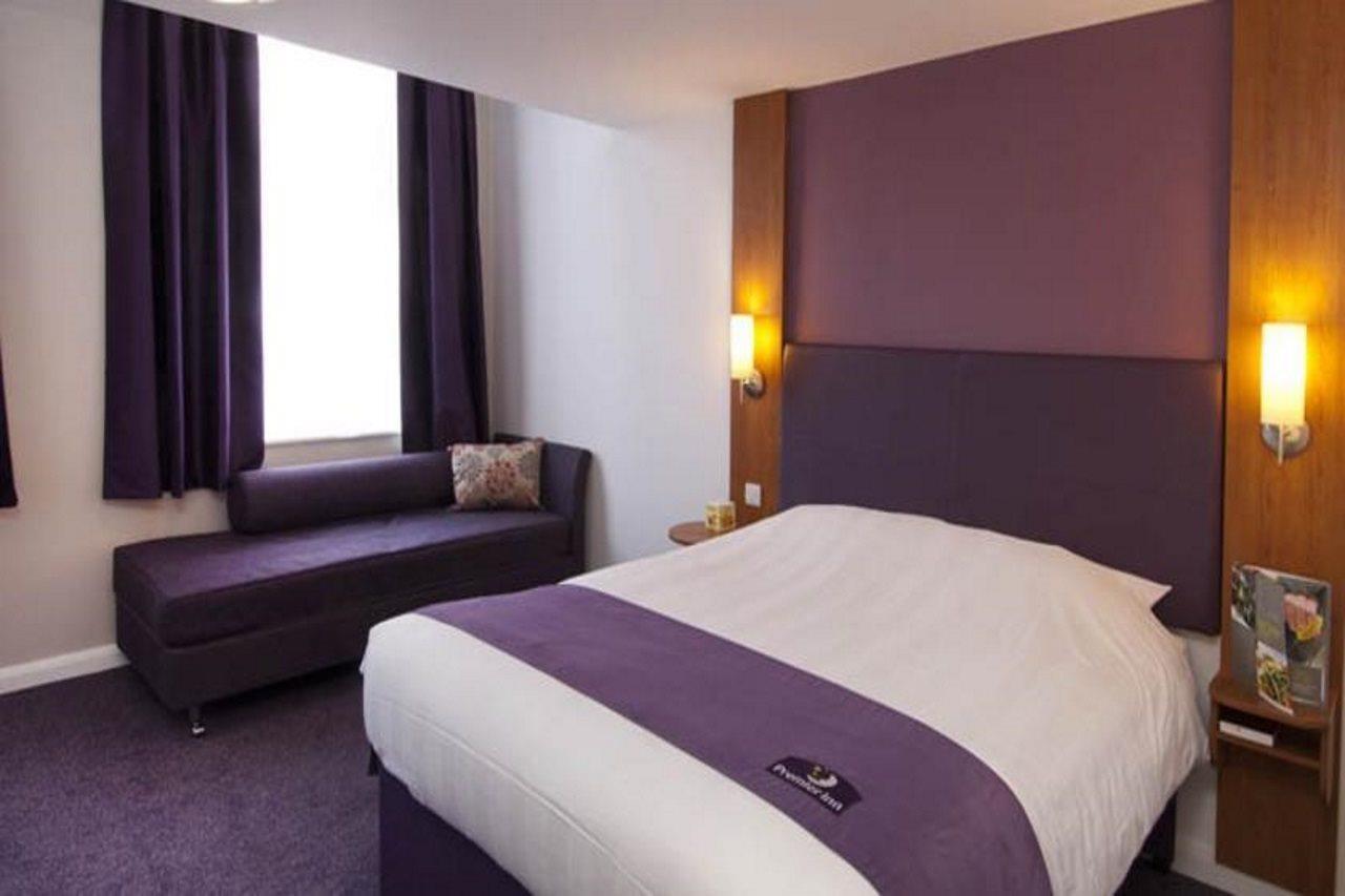 Premier Inn Premier Inn Southend Airport Exteriör bild