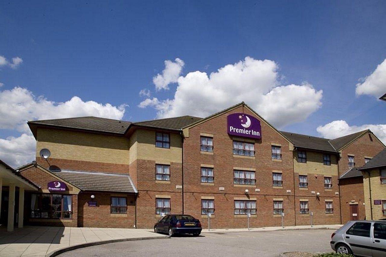 Premier Inn Premier Inn Southend Airport Exteriör bild